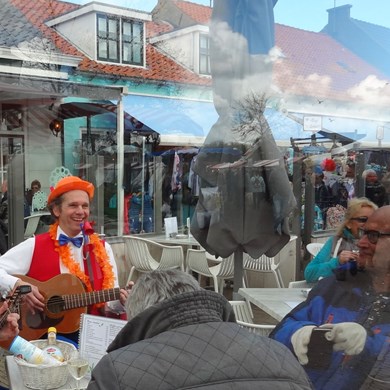 ORANJE BOVEN 2016-04-23 Renesse (38)vb (1000x1000).jpg
