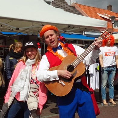 ORANJE BOVEN 2016-04-23 Renesse (40)vb (1000x1000).jpg