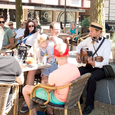 ZWARTWIT 2018-08-05 Apeldoorn (2)vz (1000x1000).jpg