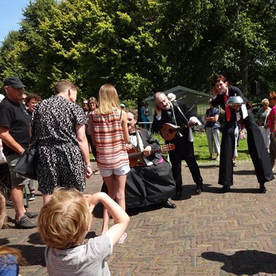 OBER UNTER TRIO 2019-07-21 Heemskerk (03)vb (1000x1000).jpg