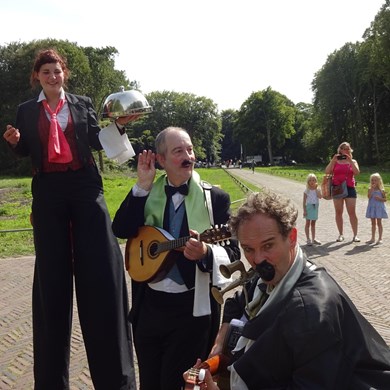 OBER UNTER TRIO 2019-07-21 Heemskerk (130)v (1000x1000).JPG