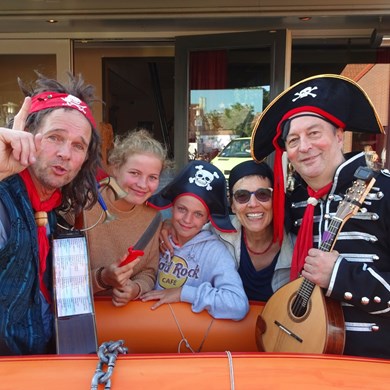 PIRATENBOOT 2019-08-22 Renesse (23)vb (1000x1000).jpg