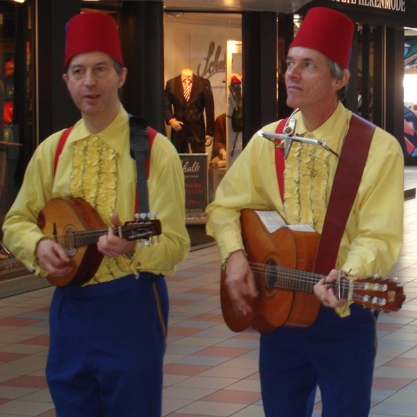 PARATATA - 2011 - Haarlem DSC06534a (1000x1000).jpg