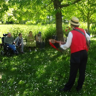 ZWARTWITROOD 2020-05-28 Tuitjenhorn (Midgard) (15)v (1000x1000).jpg