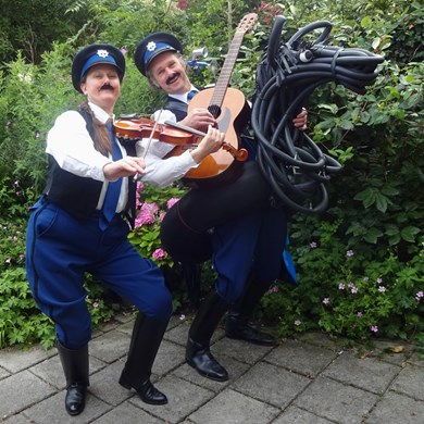 PRETPOLITIE 2020-07-06 (8)vb (1000x1000).jpg