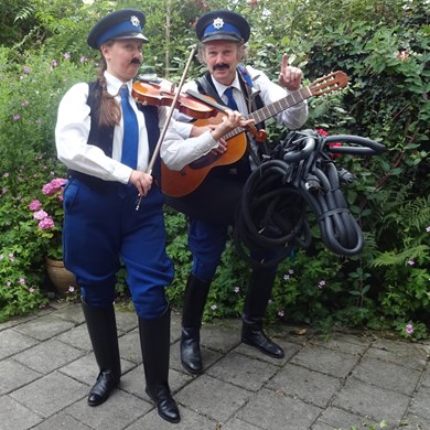PRETPOLITIE 2020-07-06 (14)vb (1000x1000).jpg