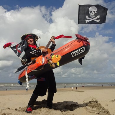 piratenboot-solo-2020-09-04-zandvoort-01-vb-1000x1000-jpg