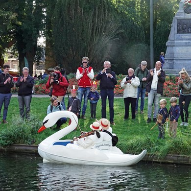 ZINGENDE ZWAAN 2021-10-04 (463)vb (1000x1000).jpg