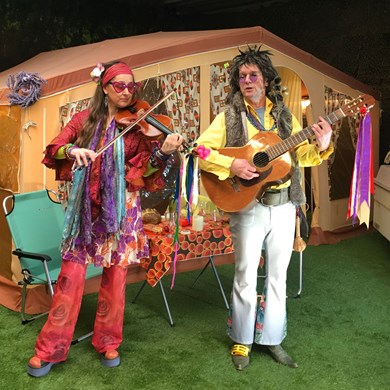 hippies-2024-03-25-2-vb-webjpg