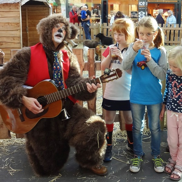 Zingende beer - berenliedjes dierenliedjes kinderliedjes muzikant - Schiedam Spaland2.jpg