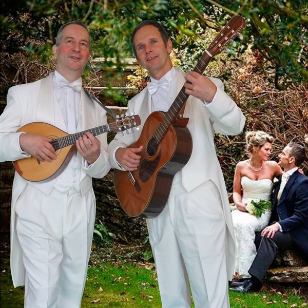 bruiloft_muziek stijlvol akoestisch mobiel muzikanten wit duo chique (3)